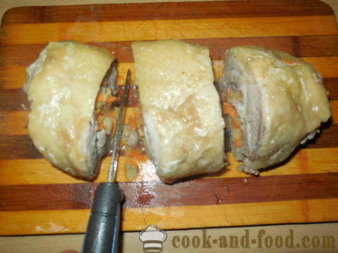 Bagt kalkun lår rulle med svampe - hvordan man laver en kalkun roulade i ovnen, med en trin for trin opskrift fotos