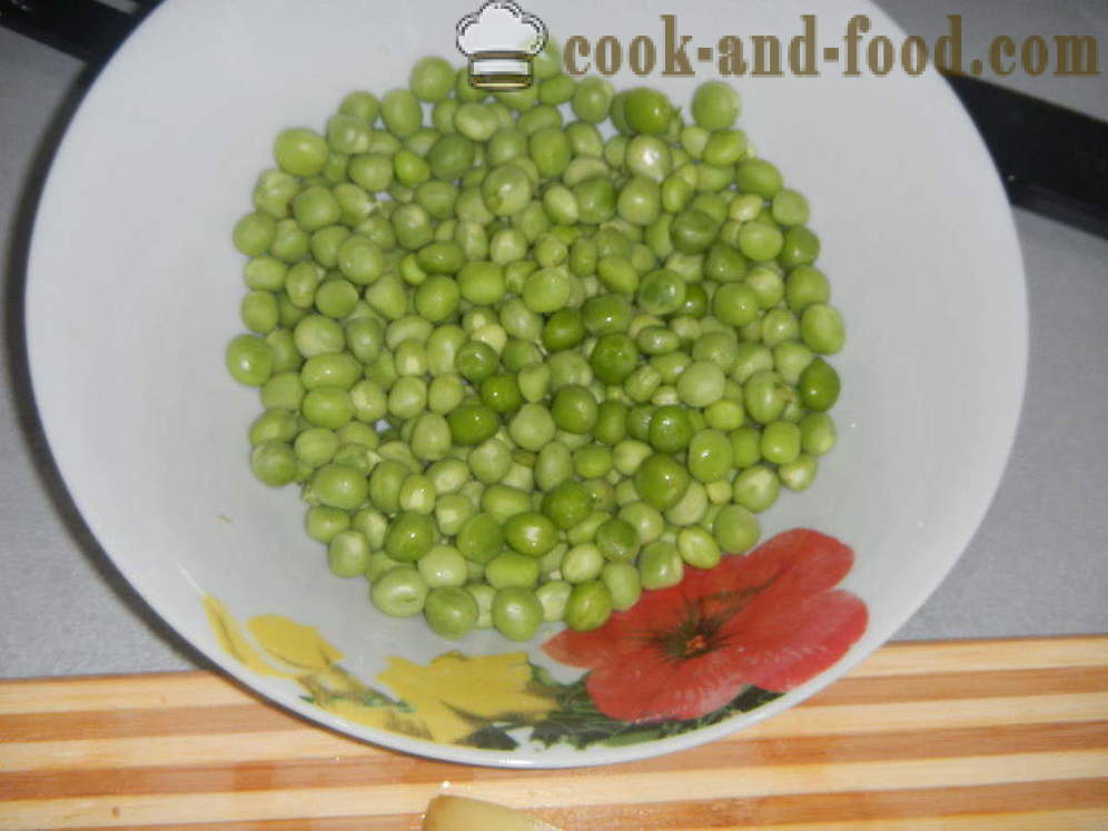 Kylling suppe med grønne ærter - hvordan man laver suppe med grønne ærter frosne eller friske, med en trin for trin opskrift fotos