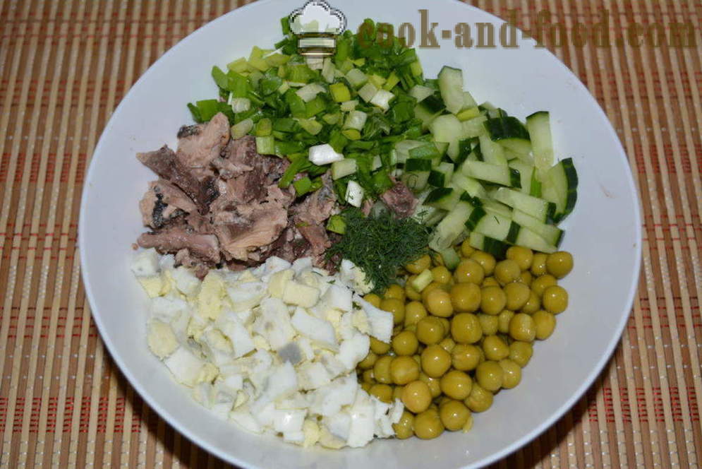 Salat med dåse tun og mayonnaise - hvordan man forbereder en salat med dåse tun, trin for trin opskrift fotos
