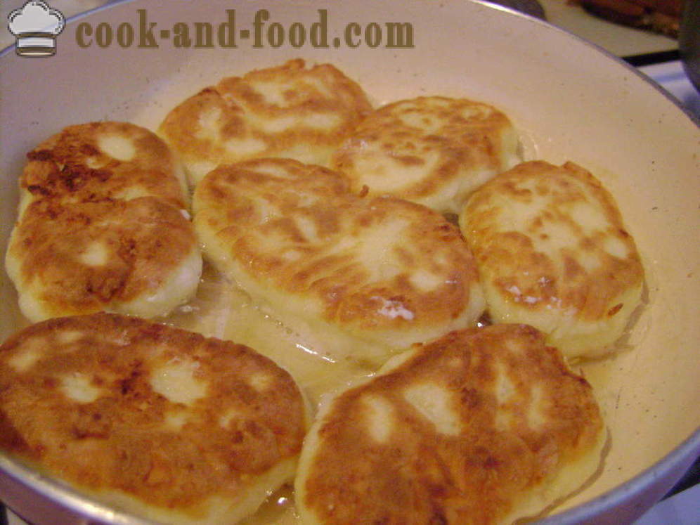 Kvark kager uden bagepulver - hvordan man laver ostemasse ost pandekager på en pande, en trin for trin opskrift fotos