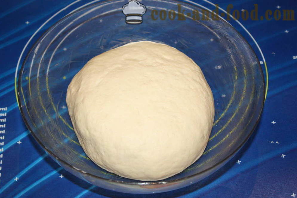 Smør gærdej til boller og kager - hvordan man laver smør storslåede gærdej, en trin for trin opskrift fotos