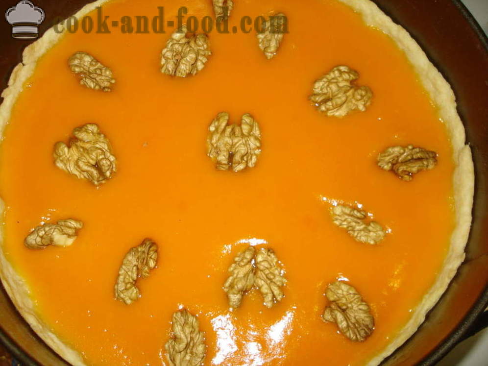 Åbent pumpkin pie med nødder og honning - hvordan man laver græskar pie i ovnen, med en trin for trin opskrift fotos