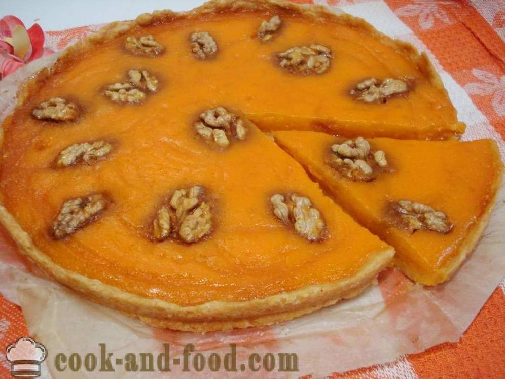 Åbent pumpkin pie med nødder og honning - hvordan man laver græskar pie i ovnen, med en trin for trin opskrift fotos
