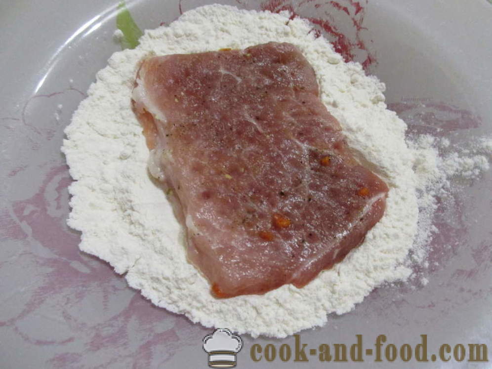 Saftige svinekoteletter i ovn med ost dej - hvordan man kan tilberede svinekoteletter i ovnen, med en trin for trin opskrift fotos