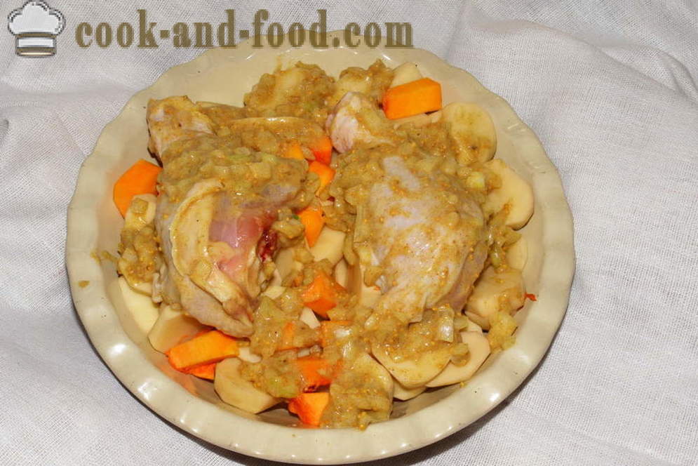 Kylling i sennepssauce i ovnen - hvordan man laver en kylling i ovnen med kartofler og græskar, med en trin for trin opskrift fotos