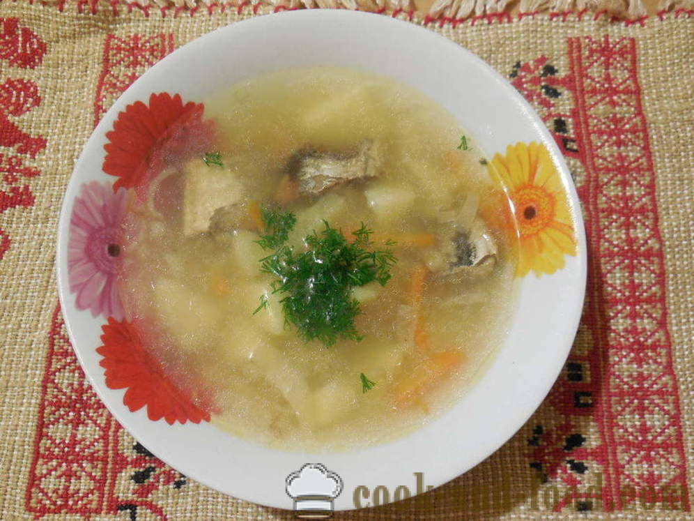 Suppe af fiskekonserves i multivarka - hvordan man kan tilberede fisk suppe fra dåse, trin for trin opskrift fotos