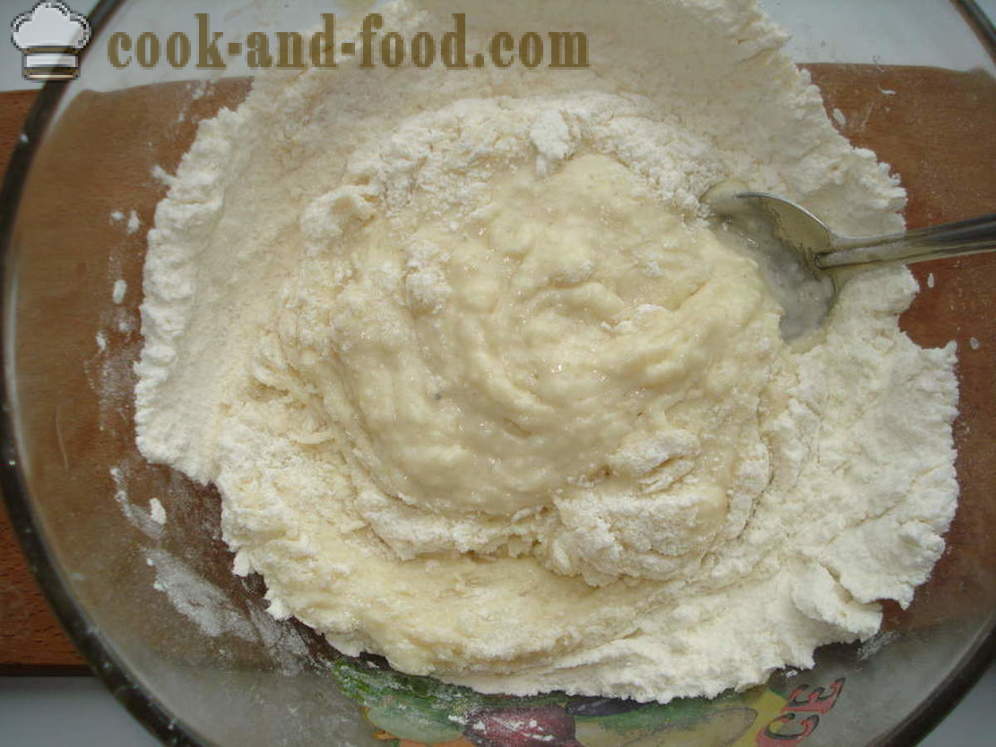 Gær kage med birkes i ovnen - hvordan man laver en kage med birkes, en trin for trin opskrift fotos