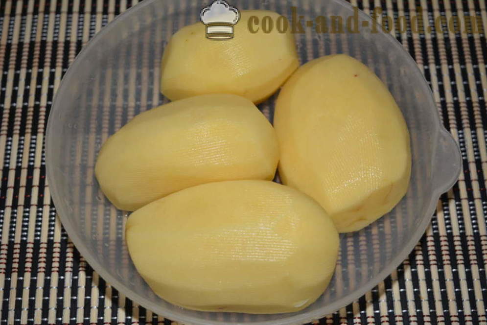 Kartoffel suppe med croutoner og salami - hvordan man laver suppe fra en kartoffel, en trin for trin opskrift fotos