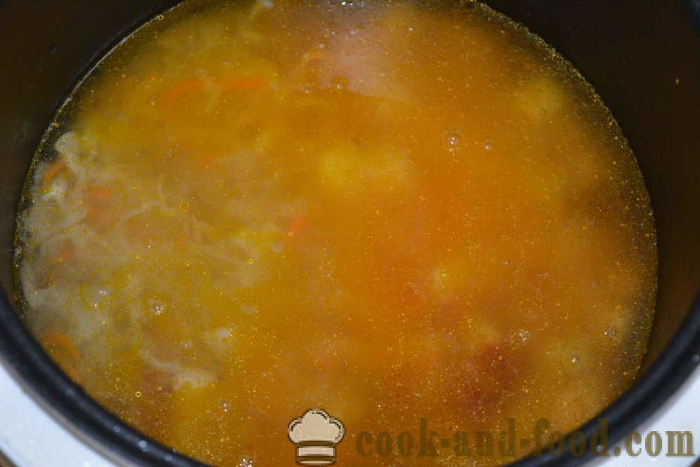 Sour suppe af sauerkraut med kød multivarka - hvordan man kan koge suppe af sauerkraut i multivarka, trin for trin opskrift fotos