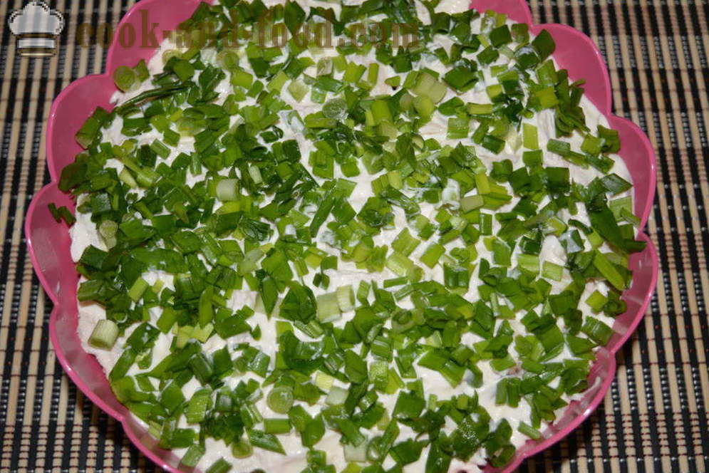 Layered salat med kylling og svampe - hvordan man laver kylling salat lagdelt med svampe, en trin for trin opskrift fotos