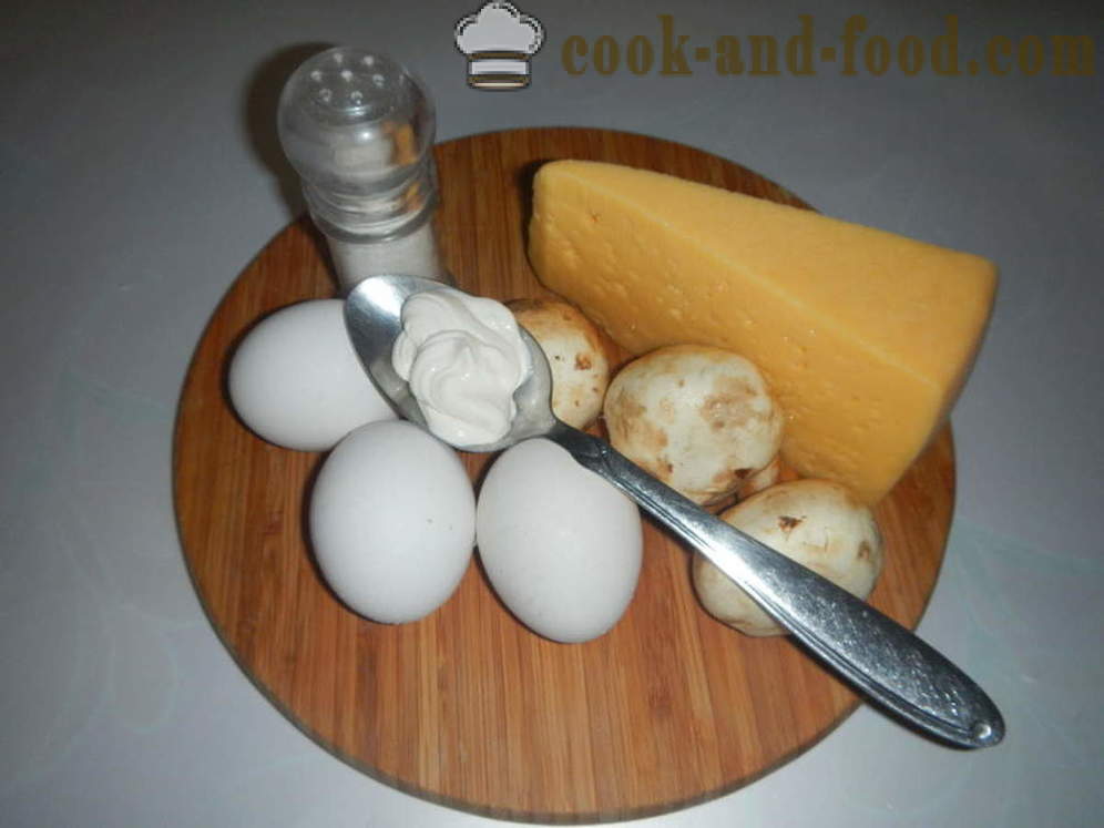 Røræg med svampe og ost i en gryde - hvordan man laver røræg med creme fraiche, en trin for trin opskrift fotos