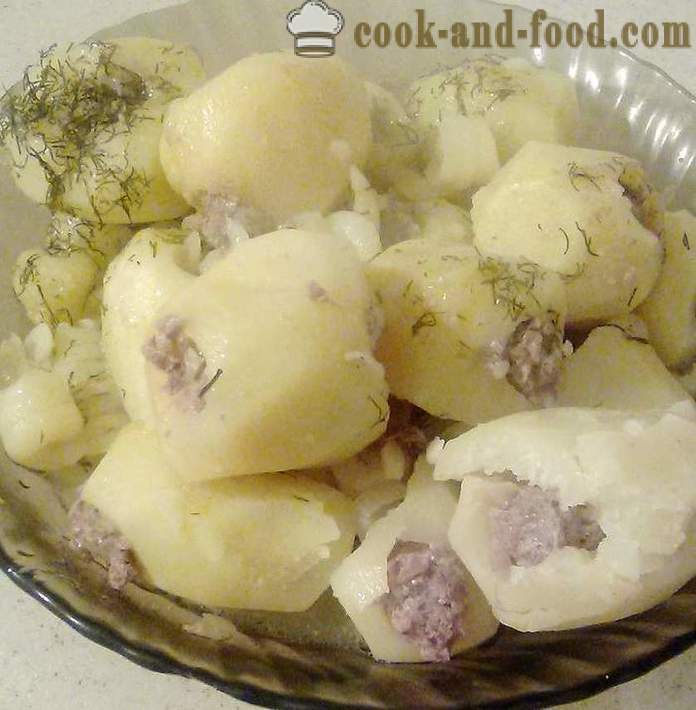 Stuvet kartofler fyldt med hakket kød - trin for trin, hvordan man laver braised kartofler fyldt med hakket kød, opskriften med et foto