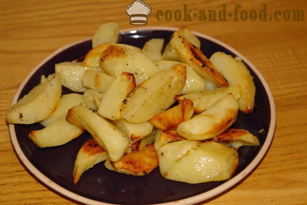 Kartofler bagt i ovnen - som bages kartoffelskiver i ovnen, med et trin for trin opskrift billeder