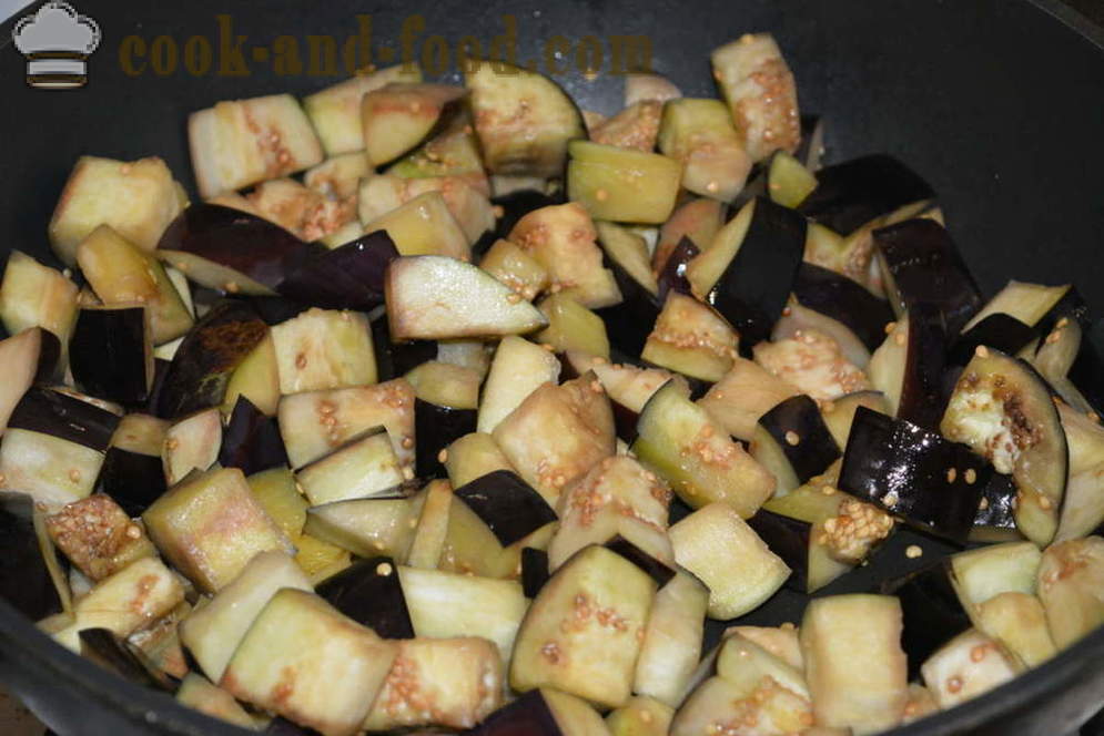 Vegetabilske gryderet med aubergine og zucchini i ovnen - hvordan man tilbereder sauterede aubergine og zucchini, med en trin for trin opskrift fotos