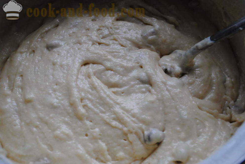 Hjemmelavet kage med rosiner i ovnen - hvordan man laver boller med rosiner på kefir, en trin for trin opskrift fotos