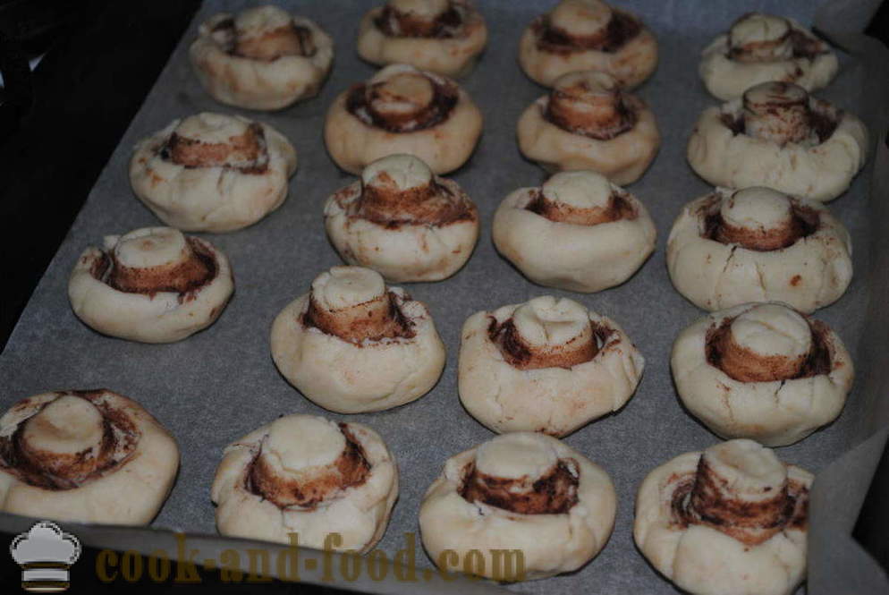 Lækre hjemmelavede cookies med stivelse svampe - at lave mad kiks champignon, skridt for skridt opskrift fotos
