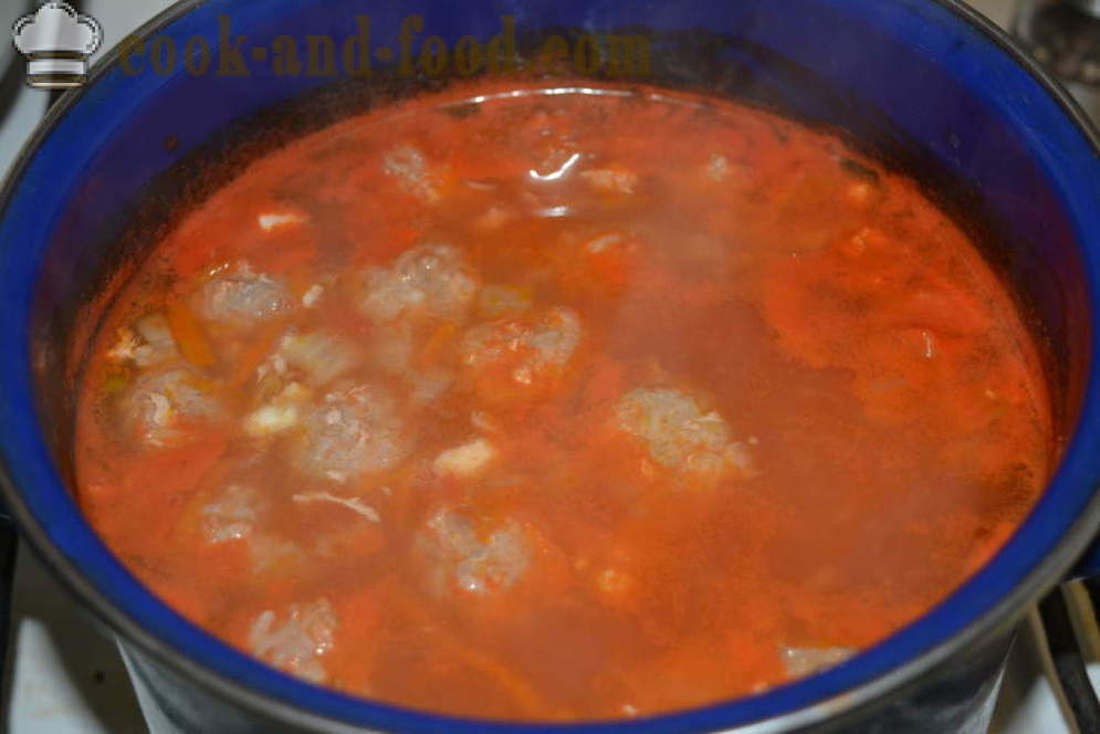 Tomat suppe med kødboller - hvordan man laver tomatsuppe med kødboller, med en trin for trin opskrift fotos