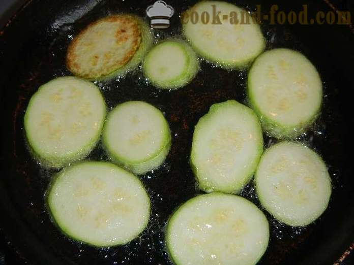 Stegte zucchini: hvidløg, mayonnaise og dild - hvordan man kan tilberede lækre stegte zucchini i panden, opskrift med billeder, trin for trin