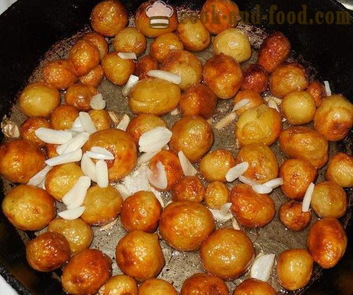 Små nye kartofler ristede hele i en gryde med hvidløg og dild - hvordan man kan rense og tilberede en lille nye kartofler, opskrift med billede