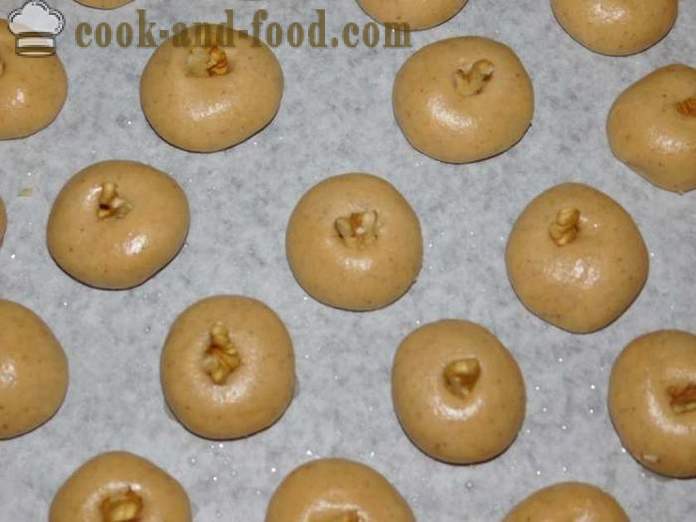 Honning cookies med kanel og nødder i en fart - opskrift med fotos, trin for trin, hvordan man laver honning cookies