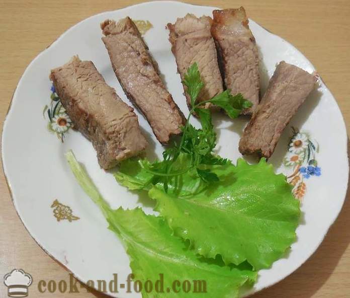 Lækker og saftig bøf eller svinekød Ti Bon - madlavning fuld af stegning af kød - en trin for trin opskrift fotos