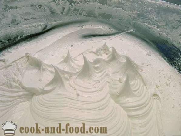 Rå hvid og farve glasur - en opskrift hvordan man forbereder glasur af flormelis og protein