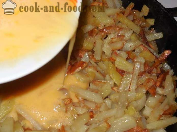 Stegte kartofler i en gryde med bacon og æg - hvordan man tilberede lækre stegte kartofler og korrekt, trin for trin opskrift med fotos.