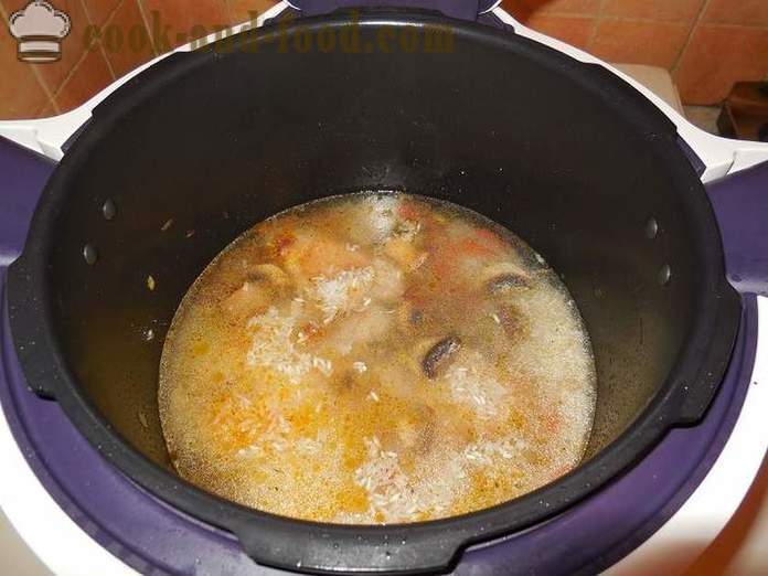 Ris med kylling og svampe i multivarka eller hvordan man tilbereder risotto i multivarka, skridt for skridt opskrift med fotos.