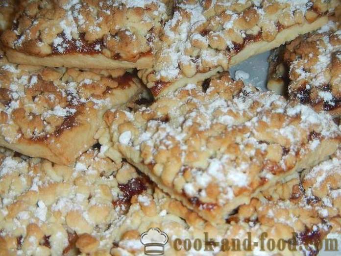 Shortbread cookies med syltetøj og krummer fra testen - at lave mad kiks med krummer på toppen, trin for trin opskrift strimlet wienerbrød med fotos.
