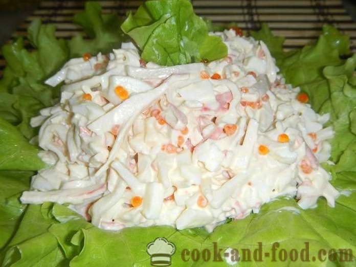 En enkel og lækker salat med blæksprutte, krabbe sticks og rød kaviar - hvordan man forbereder en salat af blæksprutte med æg, en trin for trin opskrift med fotos.