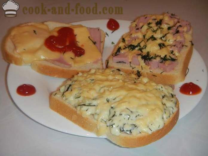 Simple opskrifter på varme sandwich med ost og pølse i hast