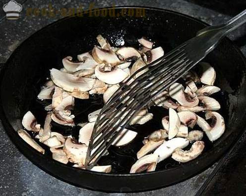 Mushroom suppe med svampe og kartofler - lækre, hurtige og tilfredsstillende. Opskrift med fotos.