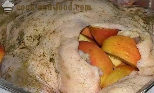 Duck med æbler, bagt i ovnen, opskriften med et billede (trinvis)